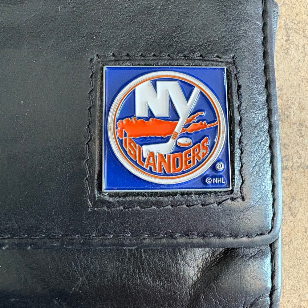 Vintage NHL New York Islanders Women's Black Leather Wallet Bifold Trifold